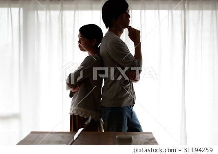 夫妻爭吵剪影 夫妻爭吵剪影 31194259