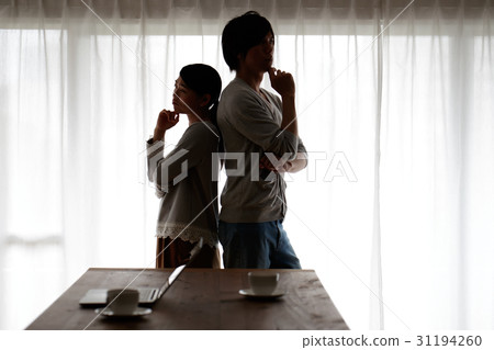 夫妻爭吵剪影 夫妻爭吵剪影 31194260