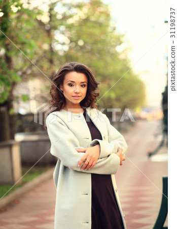 Portrait of romantic girl Portrait of romantic girl 31198737