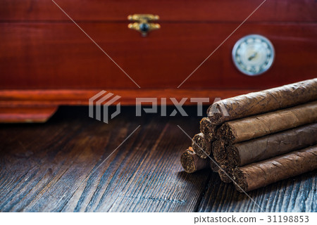 Cuban cigars and wooden humidor Cuban cigars and wooden humidor 31198853