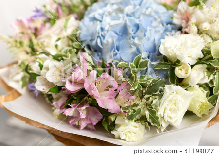 Still life with a bouquet of flowers. the florist Still life with a bouquet of flowers. the florist 31199077