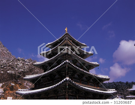 宮殿的統治者的雕像（國寶55號），佛教寺廟，松井山，Boeun-gun，Chungbuk 31203687