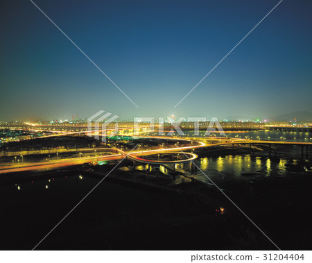 Seongsu Bridge, Seoul 31204404