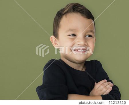 A little boy is really confidence 31212810