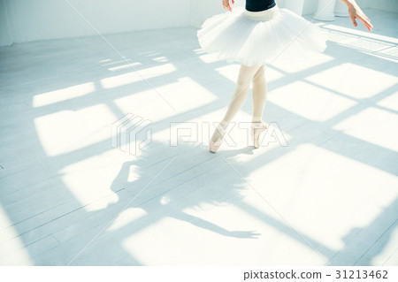 Ballerina lower body Ballerina lower body 31213462