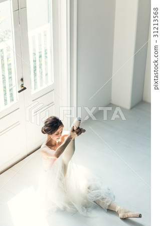 Ballerina stretch 31213568