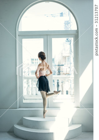 芭蕾舞女演員 31213707