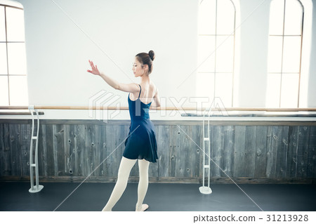 Ballet classroom bar lesson Ballet classroom bar lesson 31213928