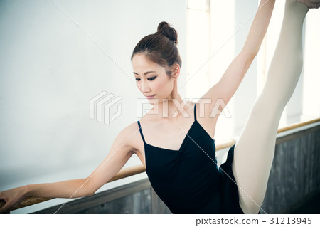 Ballet classroom bar lesson 31213945