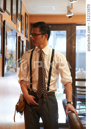Hairdresser hairdresser male portrait 31213970