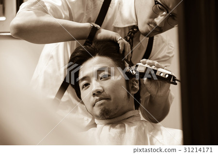 Barber Clipper Hair Cut Men Stock Photo 31214171 Pixta