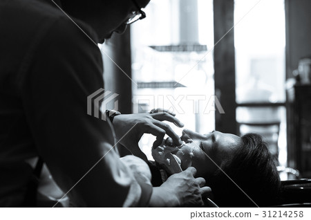 Barber shaving 31214258