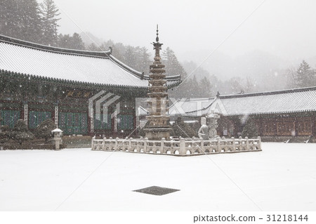 平昌郡臥龍寺八角石塔（國寶48號），江原道平昌縣大山山Woljeongsa寺 31218144