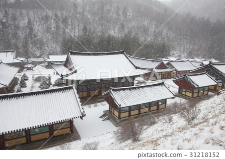 江原道平昌縣大山山Woljeongsa寺 江原道平昌縣大山山Woljeongsa寺 31218152