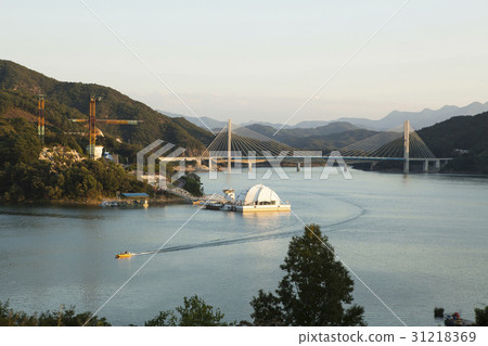 Cheongpung Bridge, Chungju Lake, Jecheon City, Chungbuk Province Cheongpung Bridge, Chungju Lake, Jecheon City, Chungbuk Province 31218369