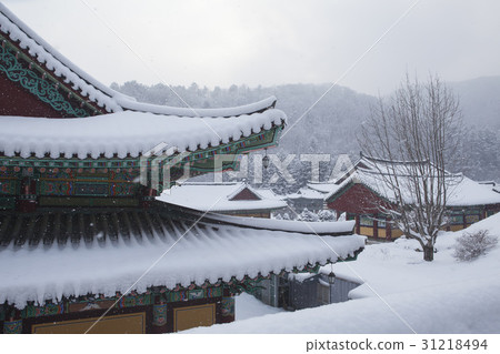 Grand Prix, Woljeongsa Temple, Odaesan, Pyeongchang, Gangwon-do Grand Prix, Woljeongsa Temple, Odaesan, Pyeongchang, Gangwon-do 31218494