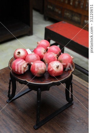 Pomegranate Pomegranate 31220651