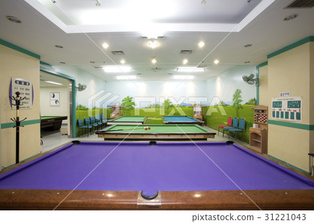 Billiard room 31221043