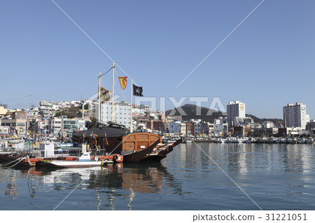 Turtle Ship, Tongyoung Port, Hallyeo Marine National Park, Tongyeong-si, Gyeongnam 31221051