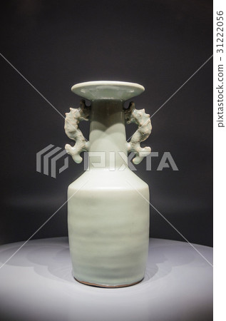 青瓷龍裝飾花瓶，韓國國立博物館，龍山區，首爾 31222056