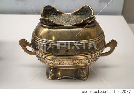 Enamel incense burner, National Palace Museum, Gyeongbokgung Palace (Historic Site No. 117), Jongno-gu, Seoul 31222087