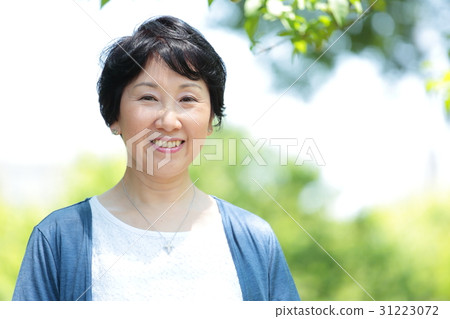 中年女子肖像 31223072