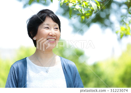 中年女子肖像 31223074