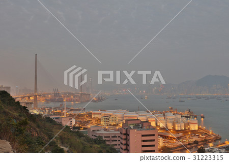 the photo of Stonecutters bridge in Hong Kong the photo of Stonecutters bridge in Hong Kong 31223315