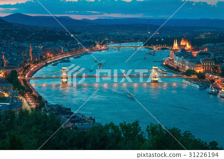 Gelert hill view of Szechenyi Bridge and Buda Gelert hill view of Szechenyi Bridge and Buda 31226194