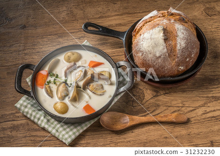 Clam chowder Boston style clam chowder 31232230
