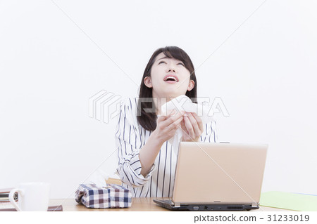 Sneezing women hay fever Cold flu Hay fever allergic rhinitis Sneezing women hay fever Cold flu Hay fever allergic rhinitis 31233019