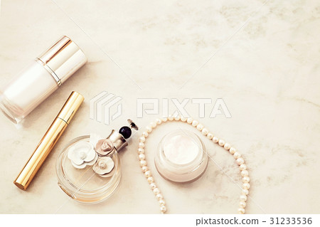 Beauty products still life Beauty products still life 31233536
