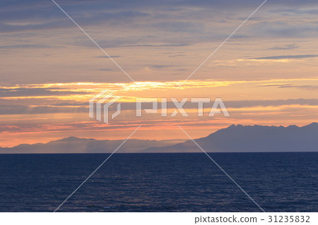 知床半島的黎明 31235832