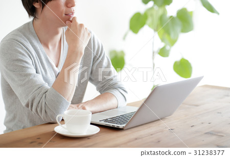 Discussing · Body parts 31238377