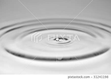 水滴 water drop 水紋 水珠 水面 紋路 波紋 波動 水波 靜 寧靜 意境 美妝 健康 31241198