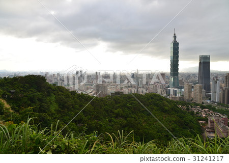 101 台北101 台北1o1 摩天大樓 象山 信義區 辦公大樓 商業大樓 市中心 旅遊勝地 台灣 101 台北101 台北1o1 摩天大樓 象山 信義區 辦公大樓 商業大樓 市中心 旅遊勝地 台灣 31241217