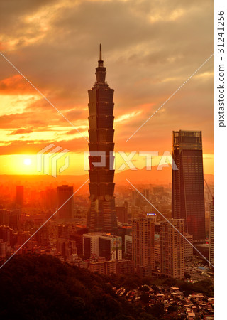 101 台北101 台北1o1 摩天大樓 夕陽 日落 象山 辦公大樓 商業大樓 旅遊勝地 台灣 101 台北101 台北1o1 摩天大樓 夕陽 日落 象山 辦公大樓 商業大樓 旅遊勝地 台灣 31241256
