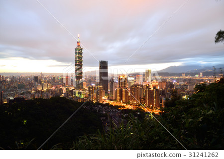 101 台北101 台北1o1 摩天大樓 夕陽 夜景 象山 辦公大樓 商業大樓 旅遊勝地 台灣 101 台北101 台北1o1 摩天大樓 夕陽 夜景 象山 辦公大樓 商業大樓 旅遊勝地 台灣 31241262