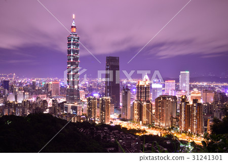 101 台北101 台北1o1 摩天大樓 夜景 夜空 象山 辦公大樓 商業大樓 旅遊勝地 台灣 101 台北101 台北1o1 摩天大樓 夜景 夜空 象山 辦公大樓 商業大樓 旅遊勝地 台灣 31241301