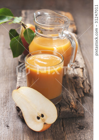 Pear juice Pear juice 31247011