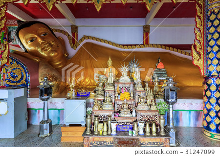 Reclining golen Buddha statue in Wat Koh Sirey 31247099