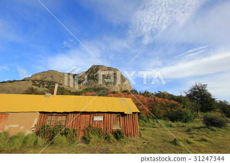 House in El Chalten, Argentina House in El Chalten, Argentina 31247344