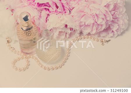 Wedding lifestyle with peony flowers Wedding lifestyle with peony flowers 31249100