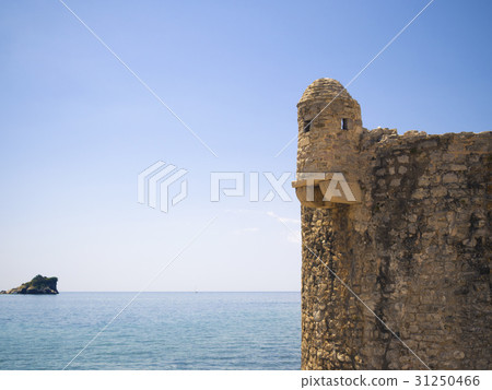 sea fort landscape 31250466