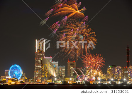 Yokohama Minato Mirai 21 and fireworks 31253061