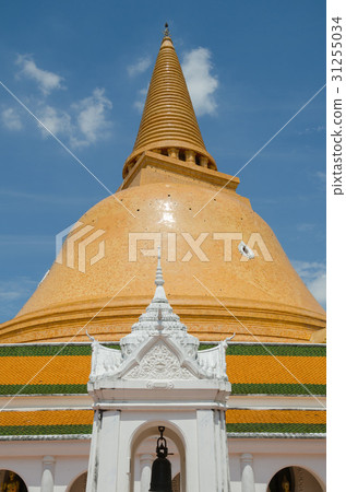 Great Stupa Is Landmark of Nakhon Pathom Province. 31255034