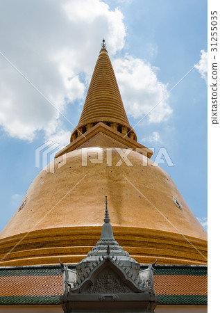 Great Stupa Is Landmark of Nakhon Pathom Province. 31255035