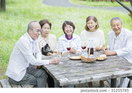 Senior exchange meeting image 31255785