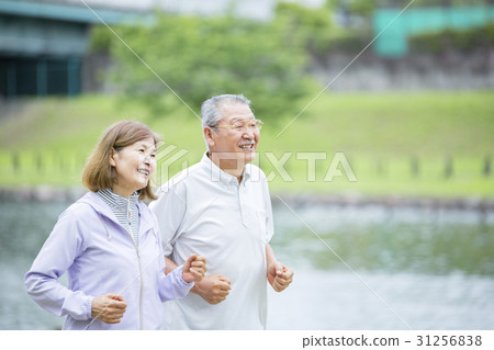 高級夫婦慢跑 31256838