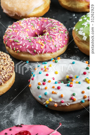 Donuts in a glaze assorted   31262929